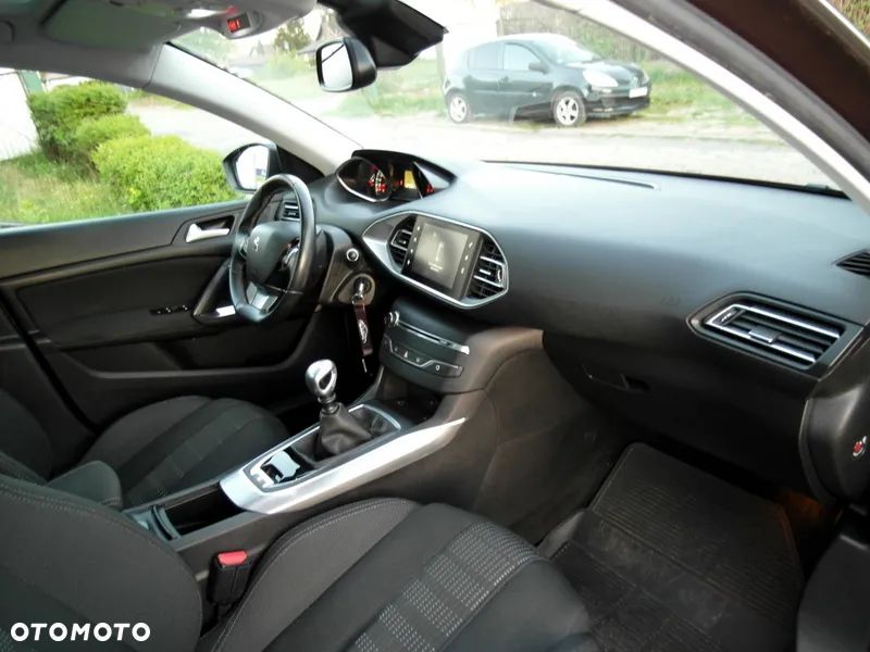 Peugeot 308 SW HDi FAP 150 Allure - 16