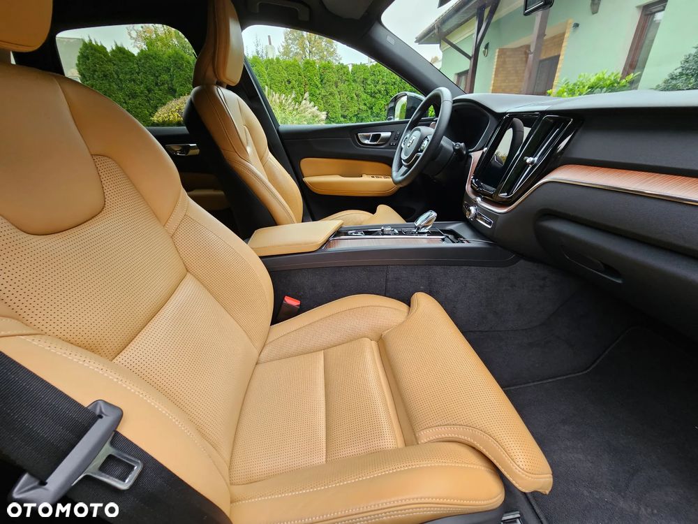 Volvo XC 60 - 22