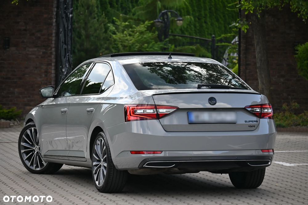 Skoda Superb 2.0 TDI 4x4 Sportline DSG - 17