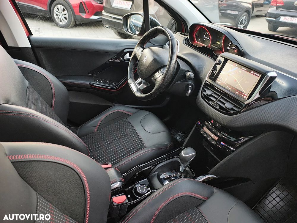 Peugeot 2008 PureTech 110 Stop&Start EAT6 GT-Line Edition - 6