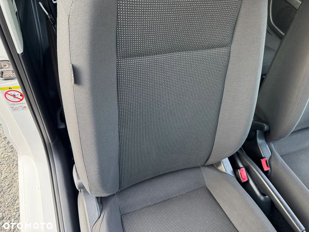 Volkswagen up! - 25