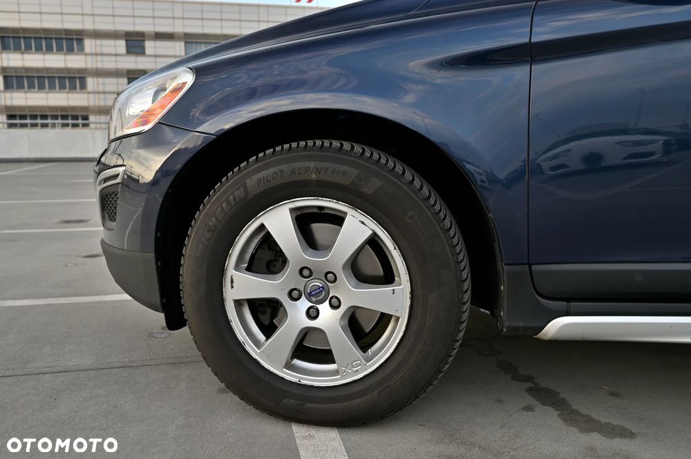 Volvo XC 60 D4 Momentum - 35