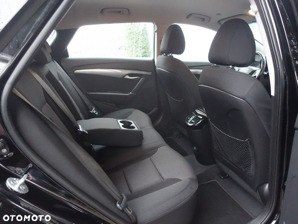 Hyundai i40 Kombi 1.7 CRDi Premium - 16