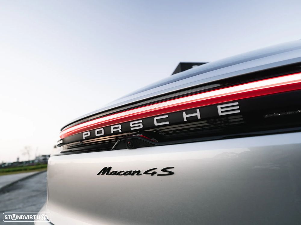 Porsche Macan Electric 4S - 33
