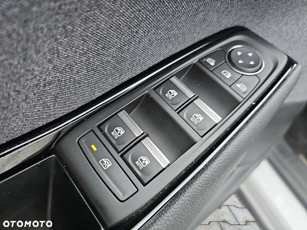 Renault Austral 1.3 TCe mHEV Evolution - 15