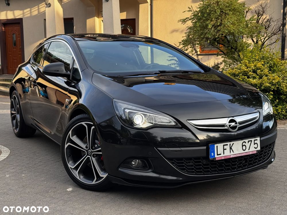 Opel Astra 1.6 Turbo Edition - 1