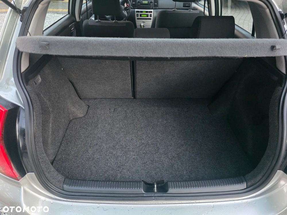 Toyota Corolla 1.6 VVT-i Executive - 13