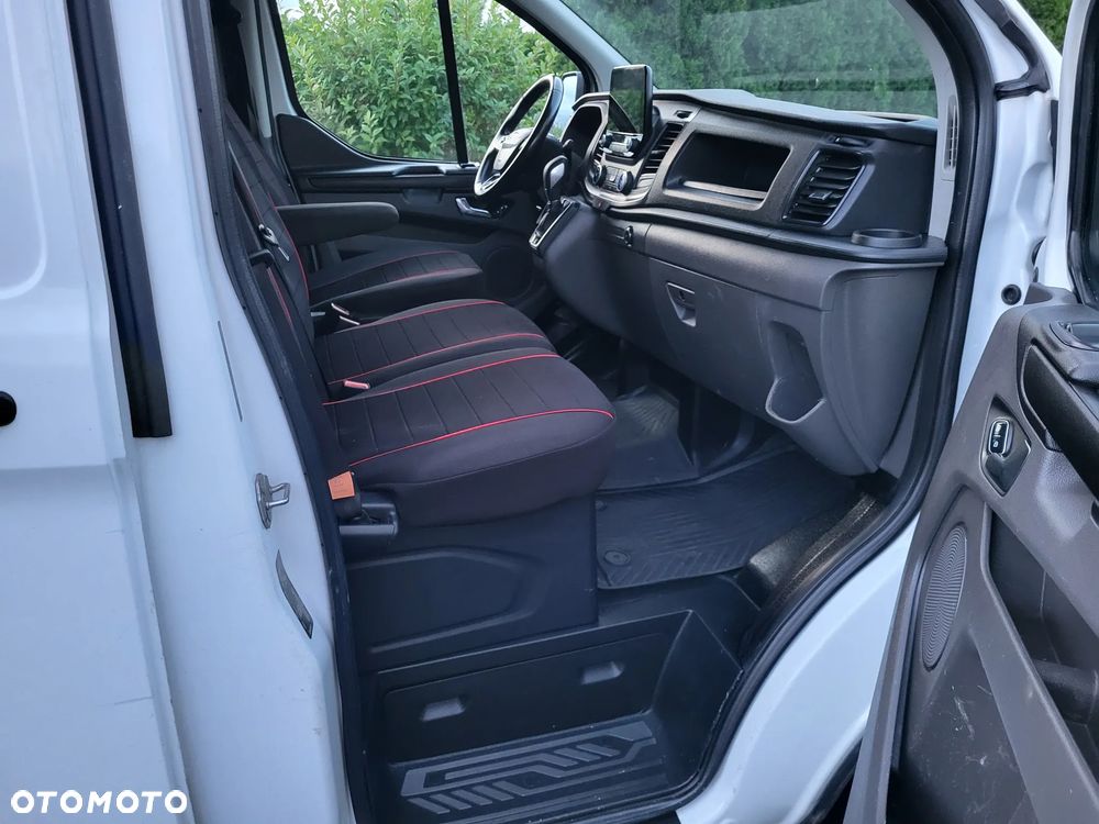 Ford Custom 320 - 16