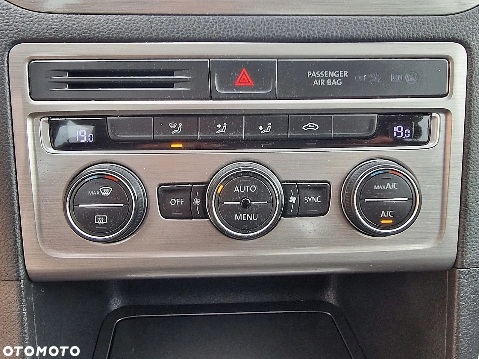 Volkswagen Golf Sportsvan VII SV 2.0 TDI BMT Highline - 16