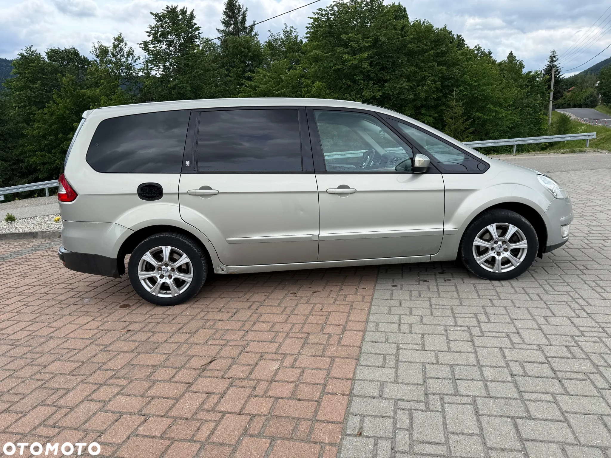 Ford Galaxy 2.0 TDCi Ghia - 4