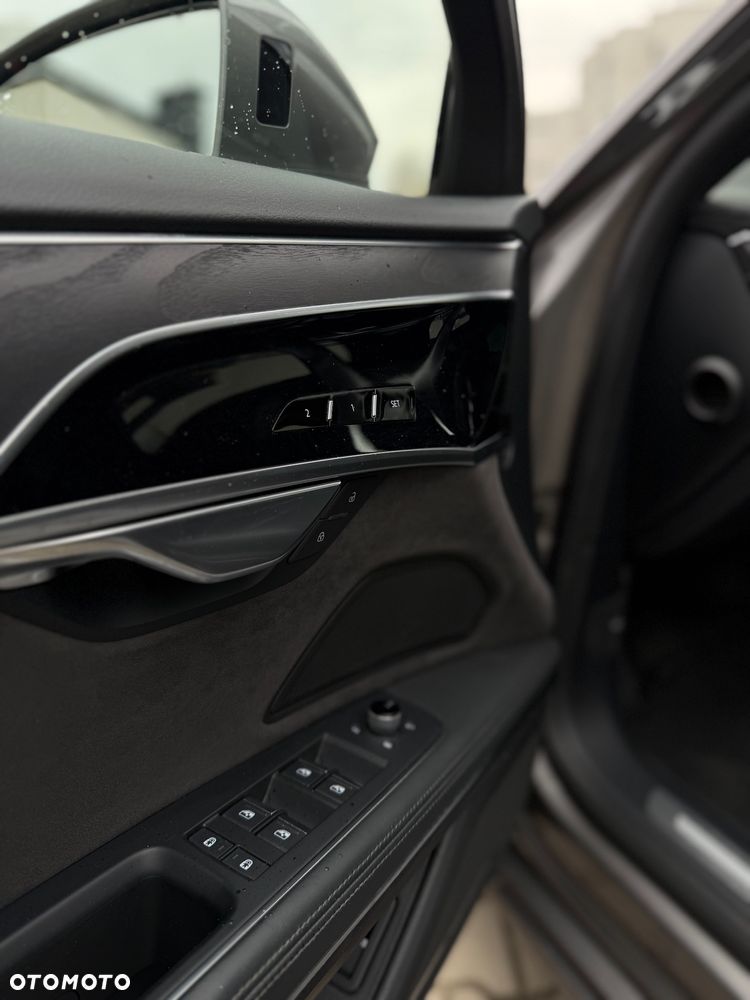 Audi A8 L 55 TFSI quattro tiptronic - 15