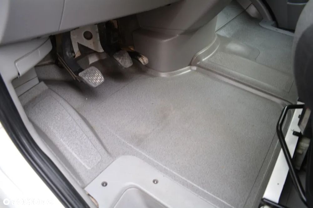 Volkswagen CRAFTER 35 2.0TDI - 28