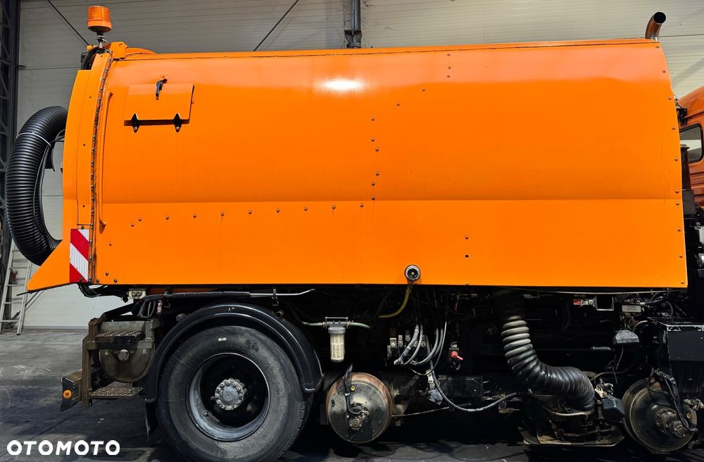Zabudowa Schorling, odkurzacz Karcher, silnik Diesel, 2009r., z Niemiec - 1