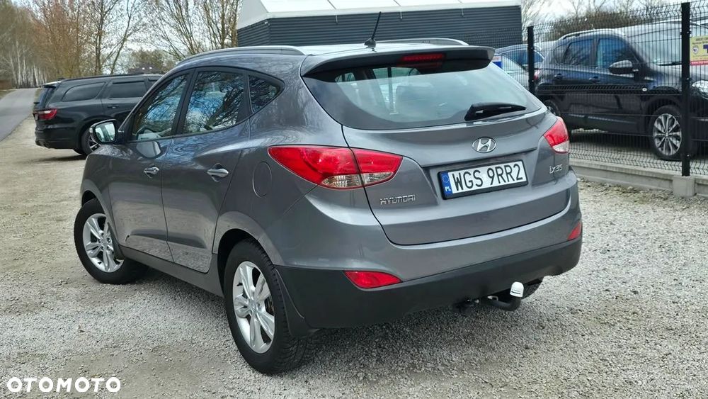 Hyundai ix35 1.6 2WD blue Trend - 16