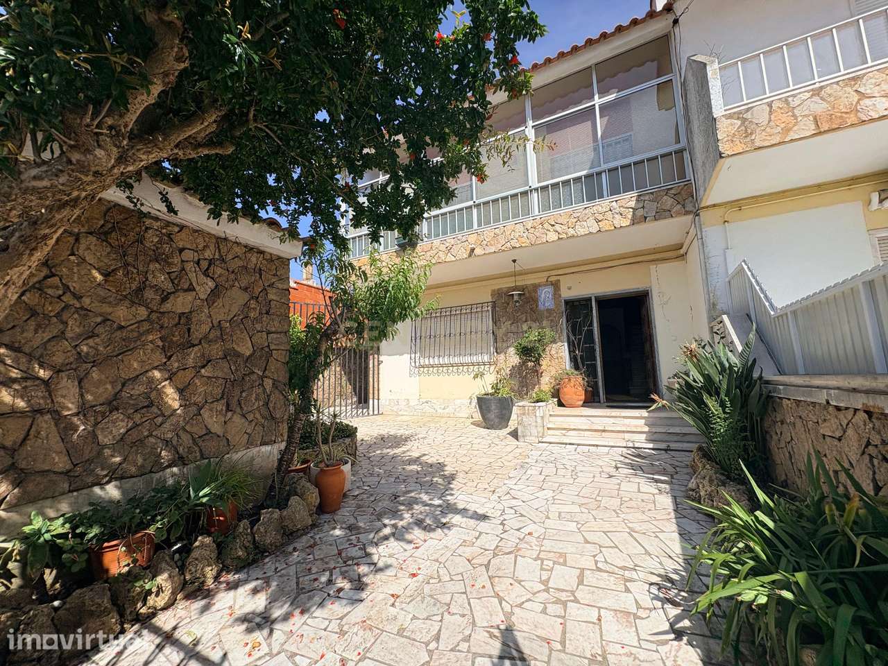 Espaçosa Moradia T5 com garagem e jardim no Algueirão, SIntra - Grande imagem: 2/41