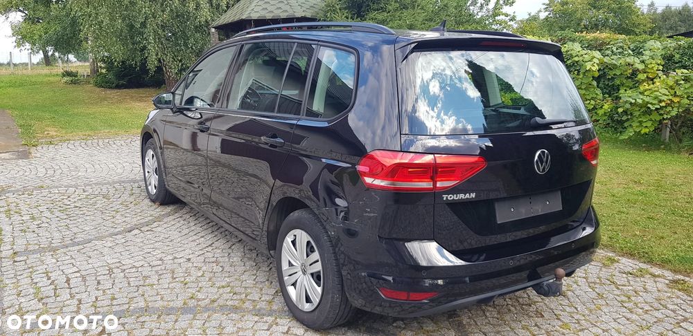 Volkswagen Touran 1.5 TSI EVO Trendline - 5