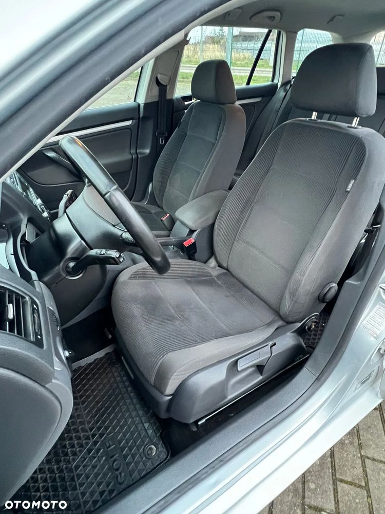 Volkswagen Golf 2.0 TDI DPF Comfortline - 11