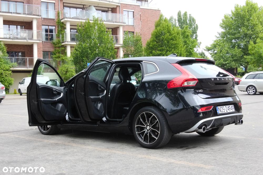 Volvo V40 D4 Drive-E R-Design Summum - 13