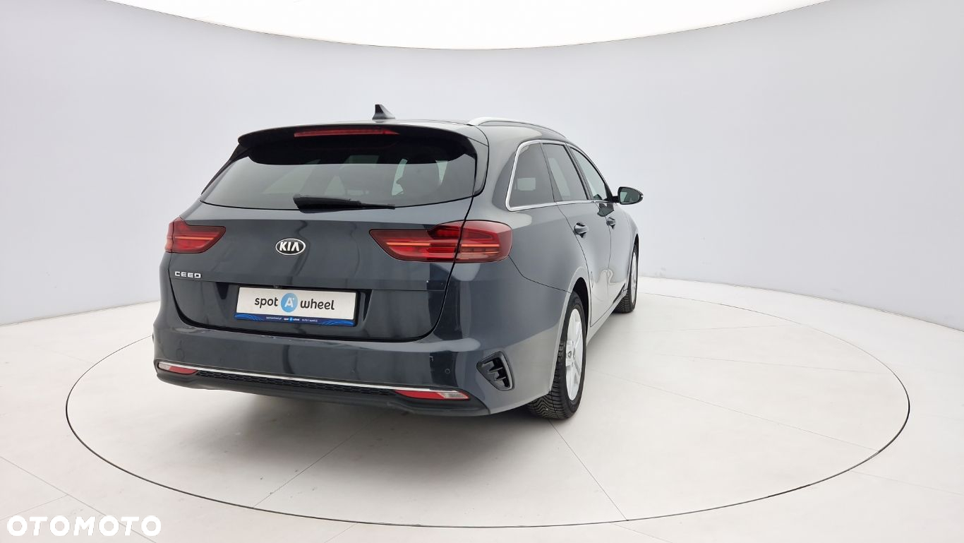 Kia Ceed - 6