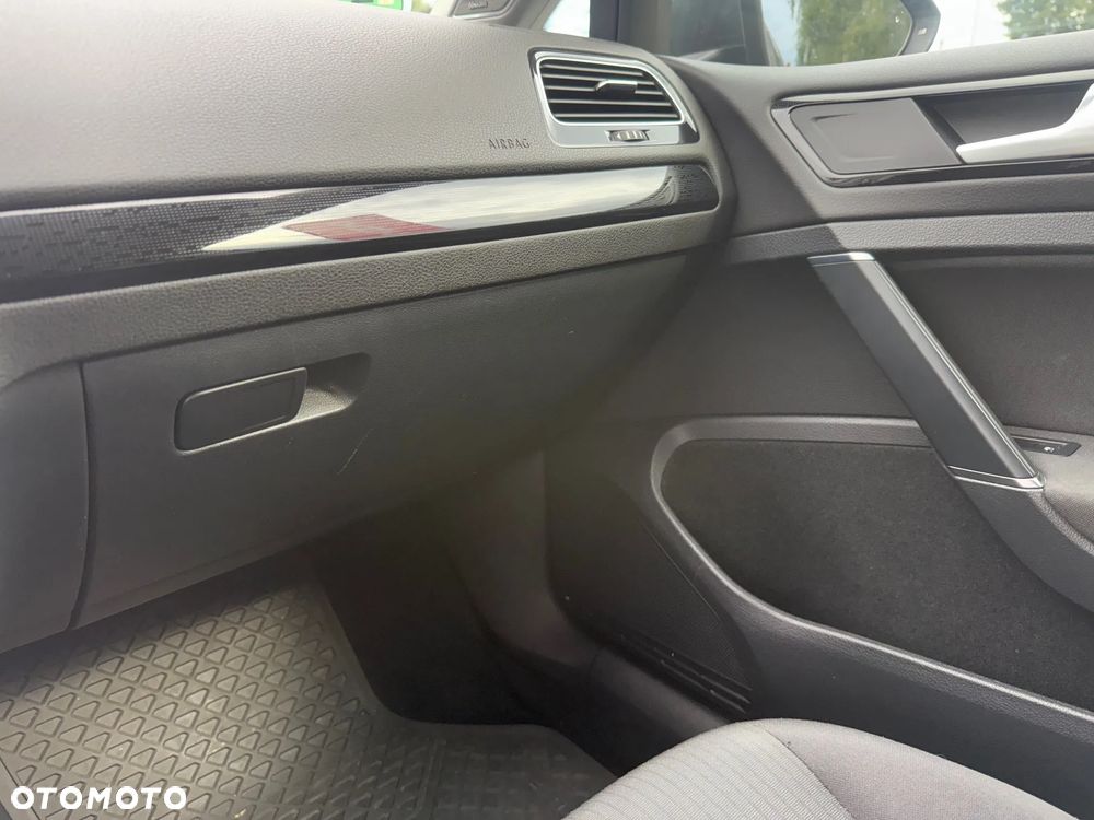 Volkswagen Golf 2.0 TDI DSG Sound - 24