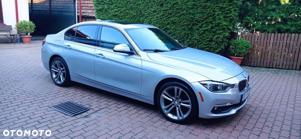 BMW Seria 3 330i - 8