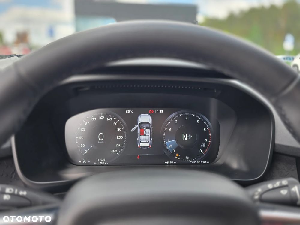 Volvo XC 40 T3 Momentum Pro - 12