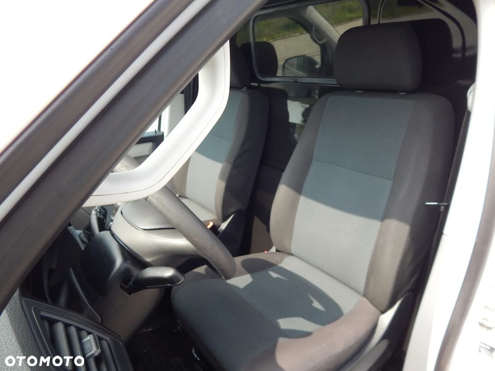 Volkswagen Transporter T-6 Long Klima - 11