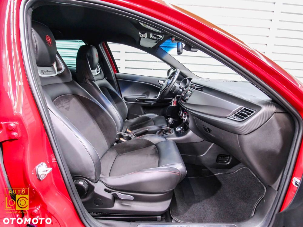 Alfa Romeo Giulietta 1750 TBi Veloce TCT - 10