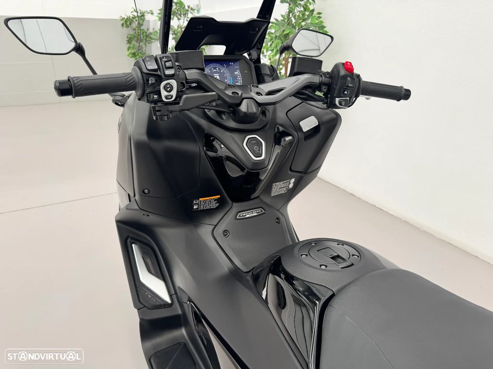 Yamaha TMAX 560 - 15