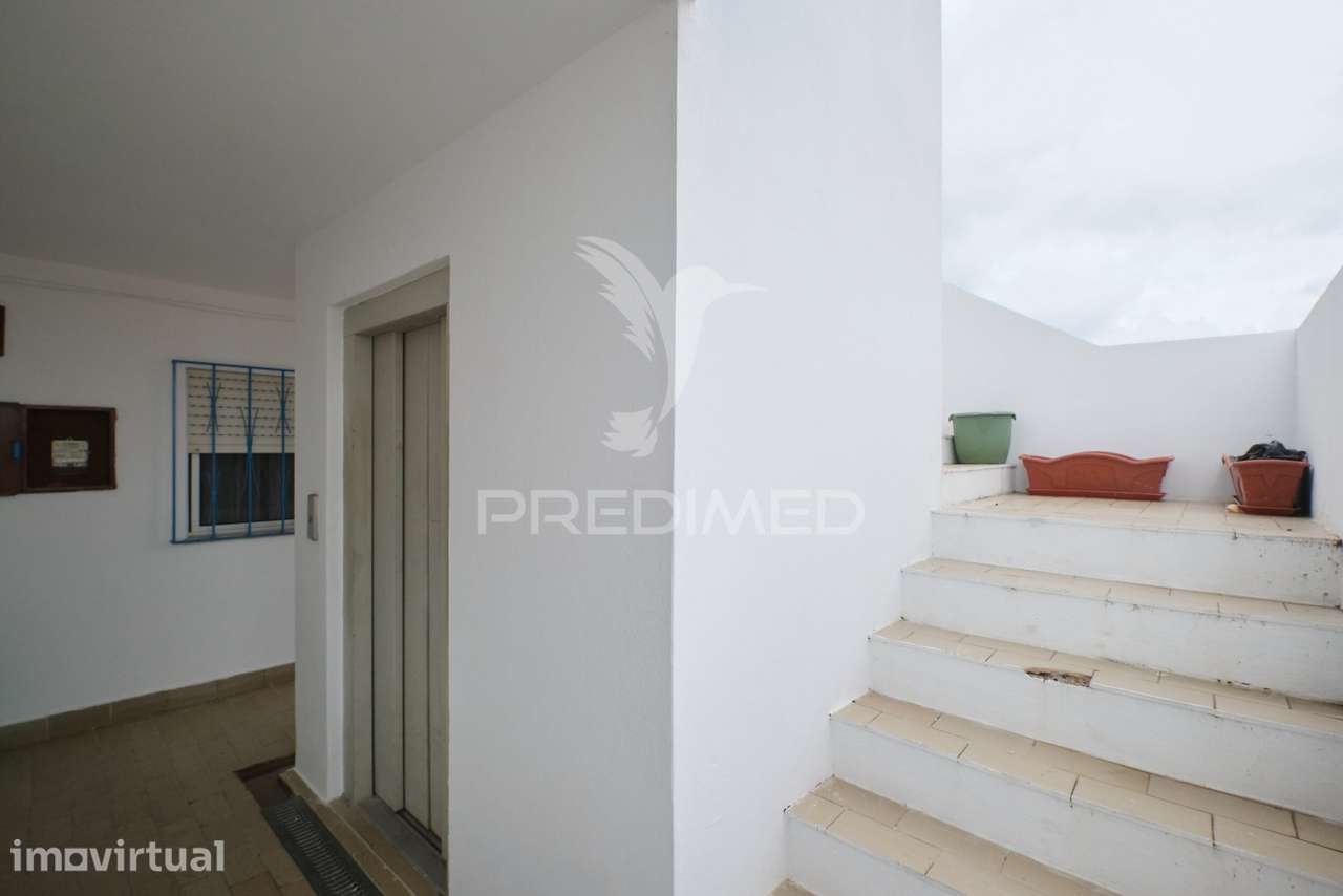 Apartamento T2 com Elevador e Varandas em Grândola - Grande imagem: 5/35