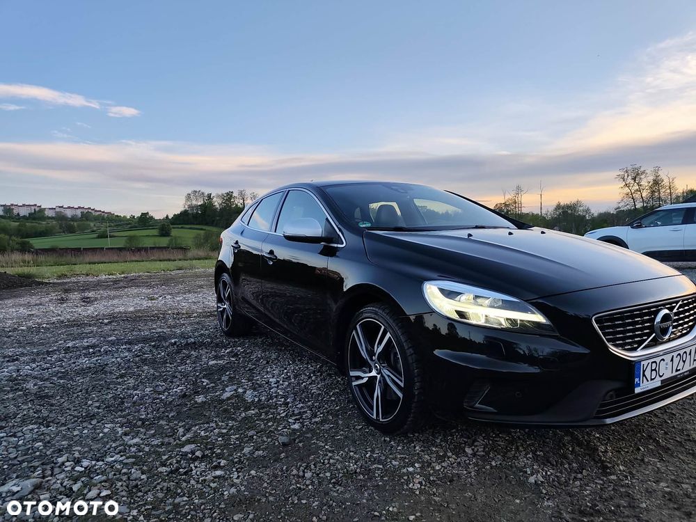 Volvo V40 T3 Geartronic RDesign - 1