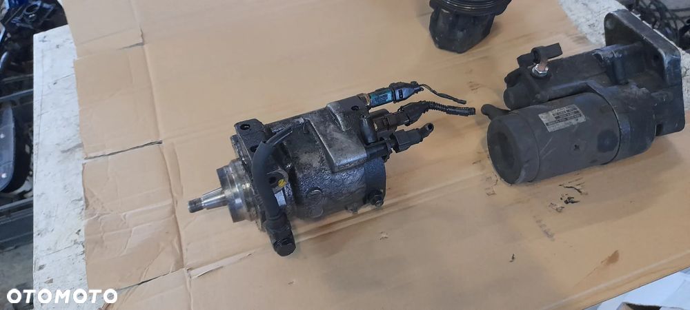 Kia Carnival I  2,9 crdi pompa wtryskowa 9303-104B - 8