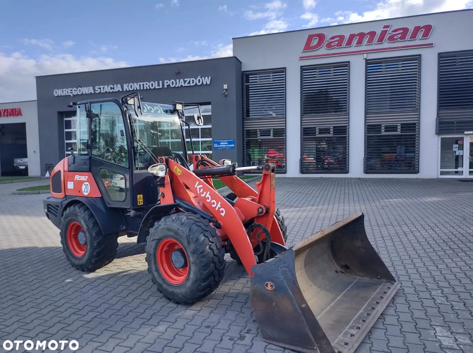 Kubota R082 - 1