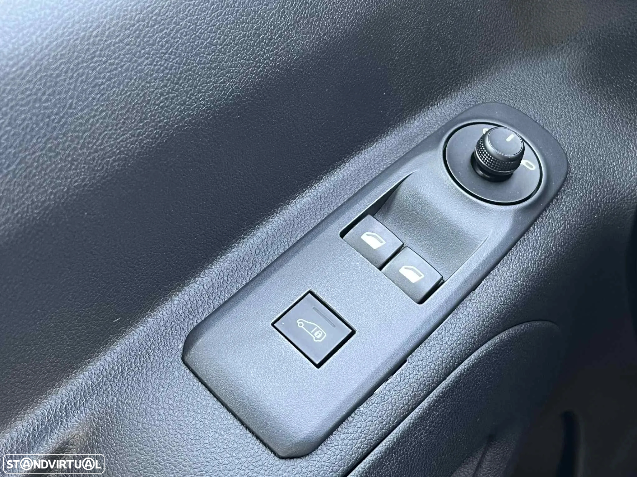 Peugeot Partner Premium Longa 1.5 BlueHDi 100cv - 10