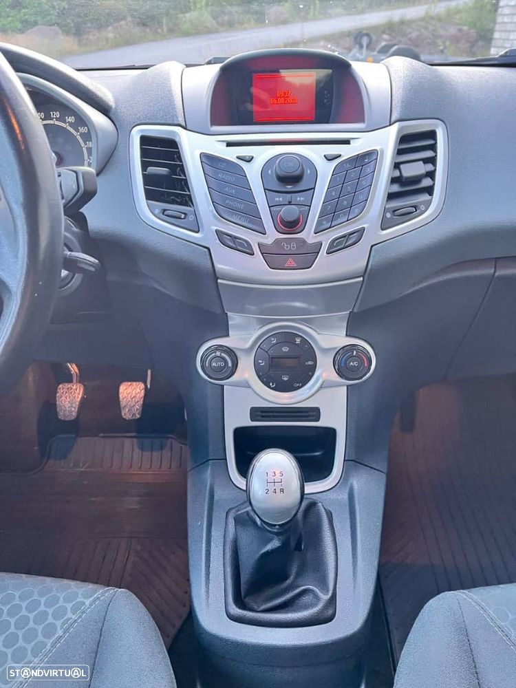 Ford Fiesta 1.25 Ambiente - 8