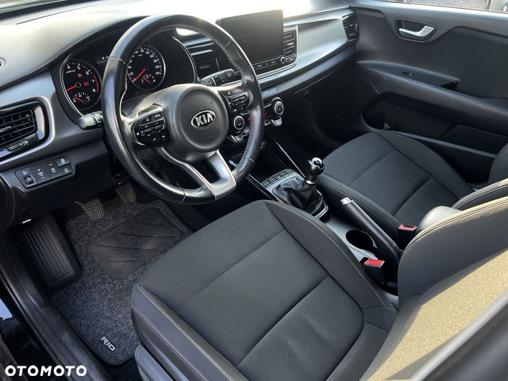 Kia Rio 1.2 L - 5
