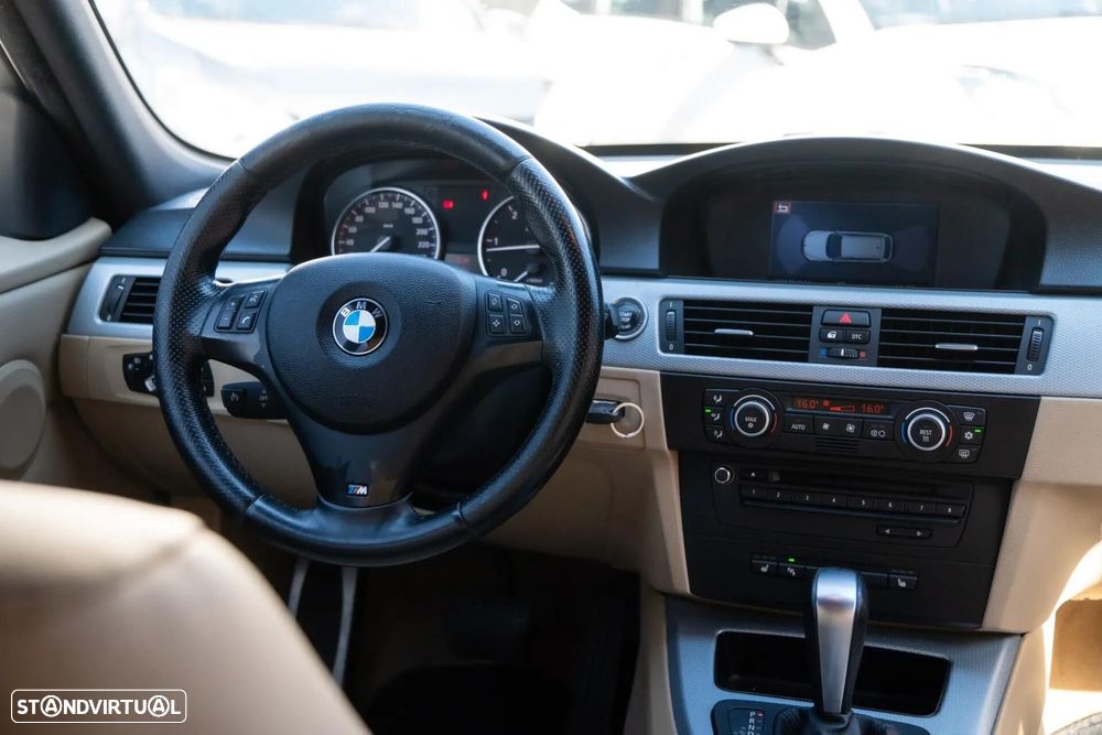 BMW 318 d Auto Pack M - 25