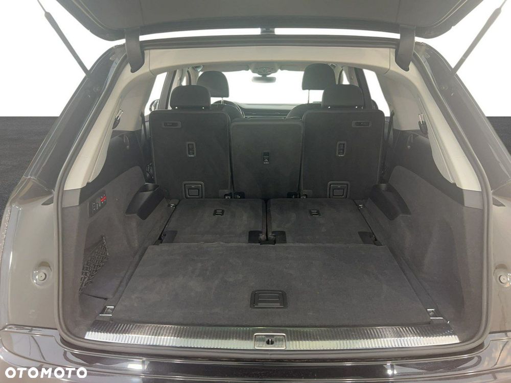 Audi Q7 - 12