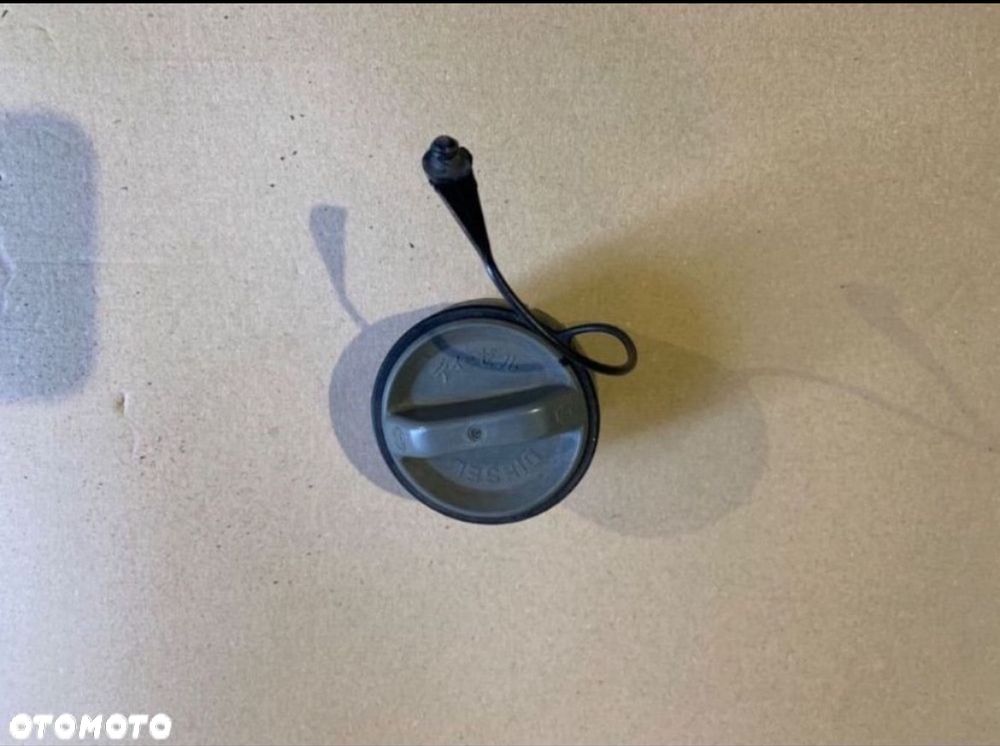 Korek wlewu paliwa Toyota Corolla e12