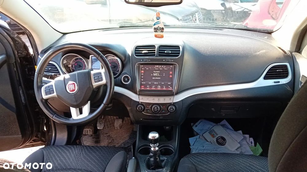 Tylko części Fiat Freemont 2.0 Mjet 140KM 103kW 939B5000 lakier PXR 11r-15r - 9