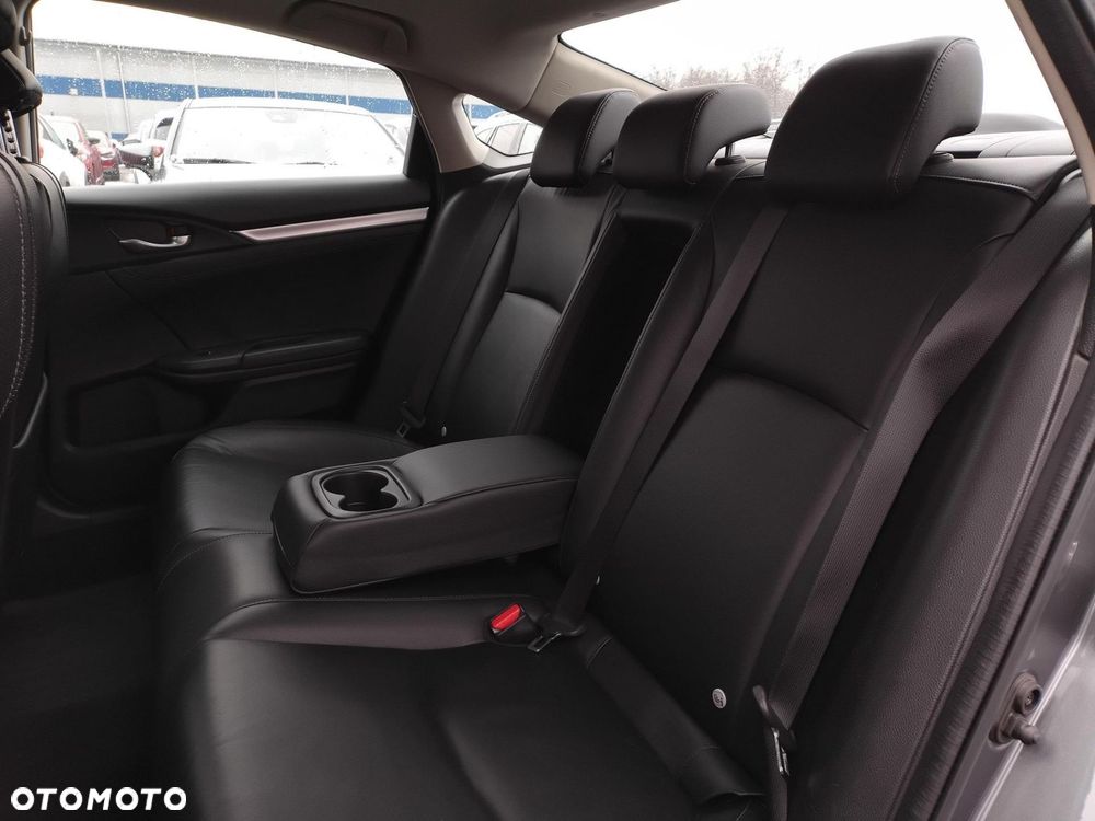 Honda Civic 1.5 T Executive - 25