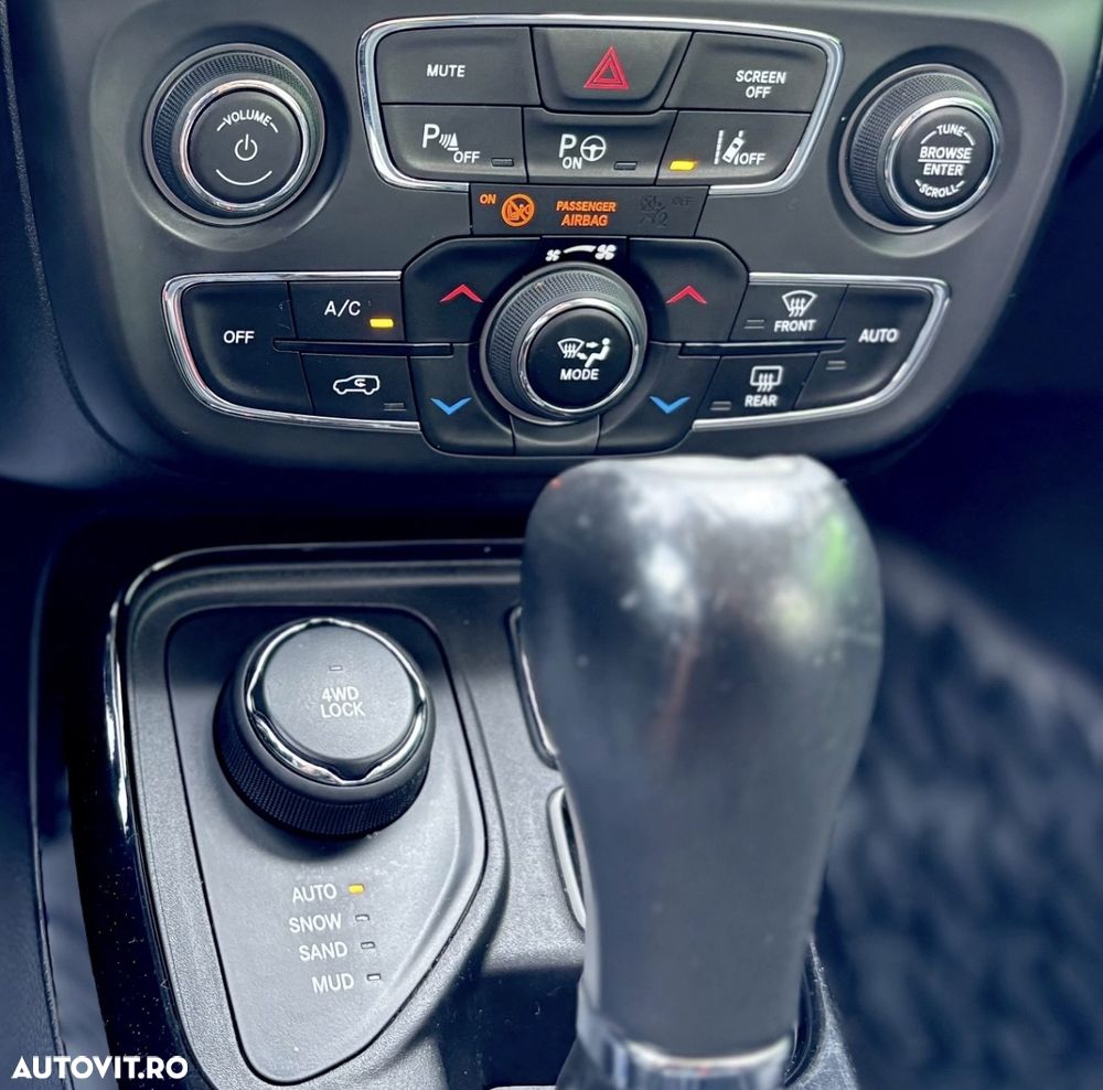 Jeep Compass 2.0 M-Jet 4x4 AT Limited - 16