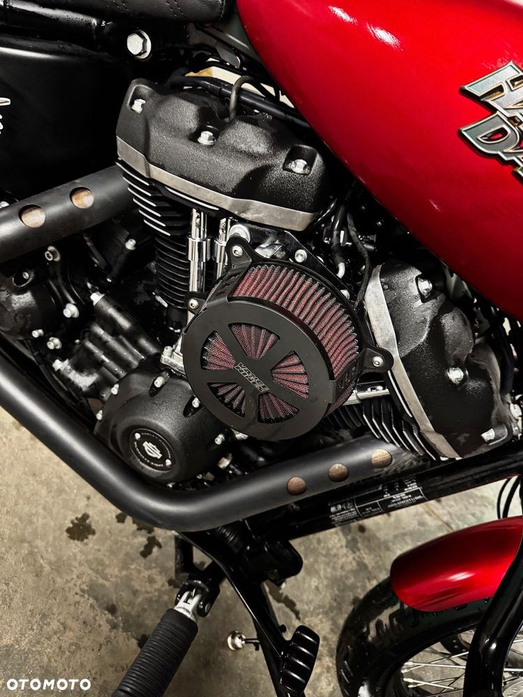 Harley-Davidson Softail Street Bob - 12