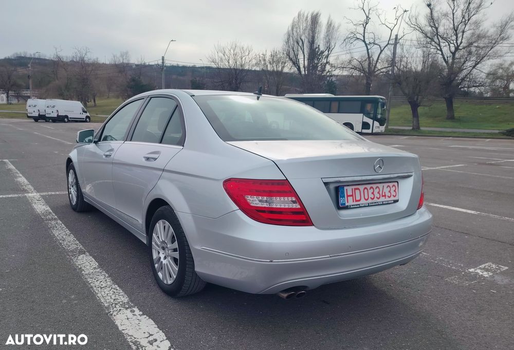 Mercedes-Benz C 180 Avantgarde - 4