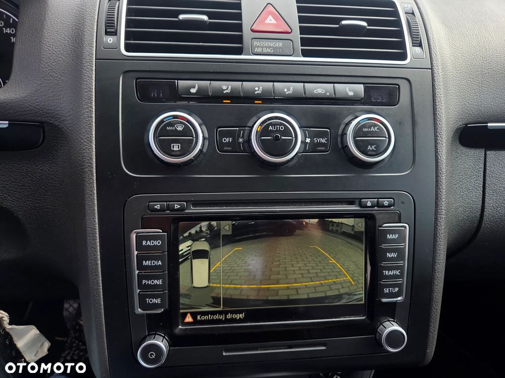 Volkswagen Touran - 14