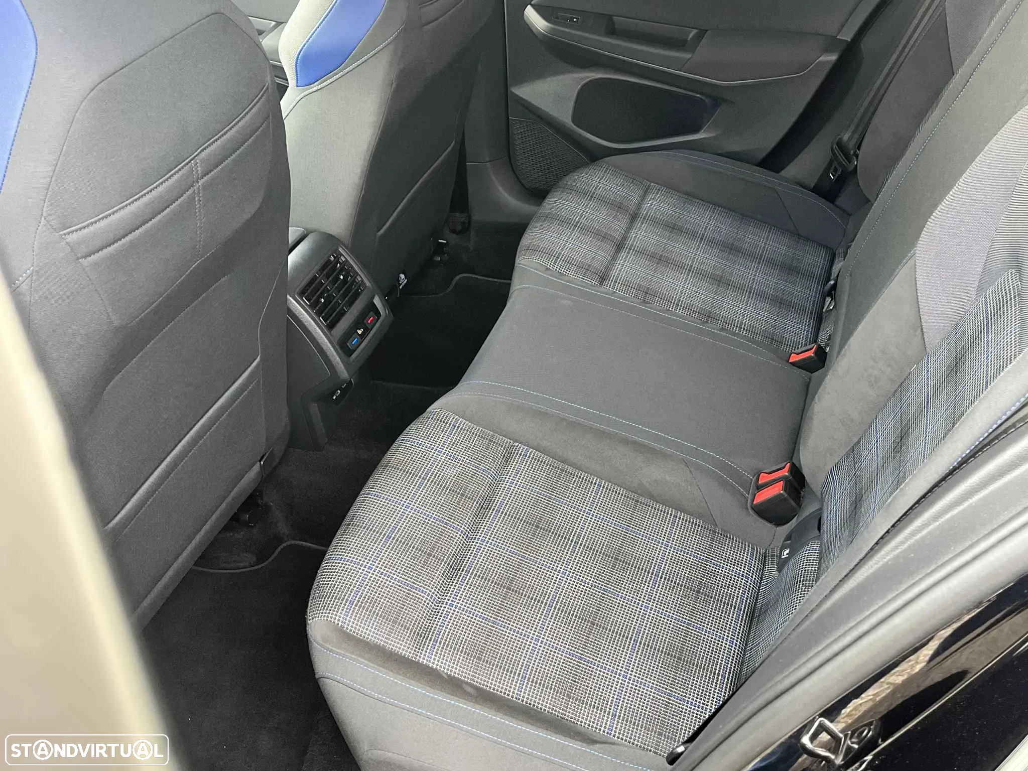 VW Golf 1.4 TSI GTE DSG - 39