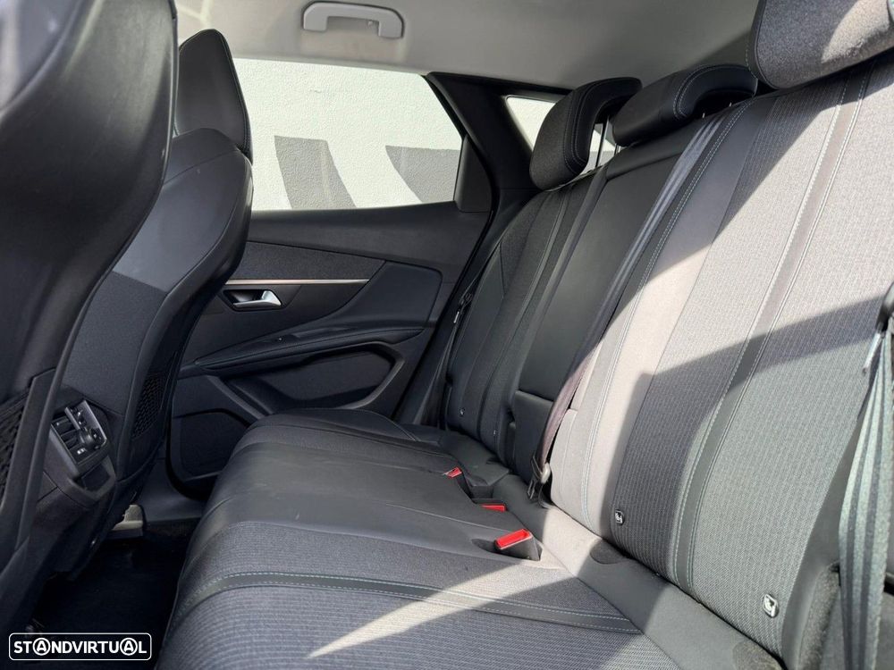 Peugeot 3008 1.2 PureTech Allure Pack EAT8 - 9