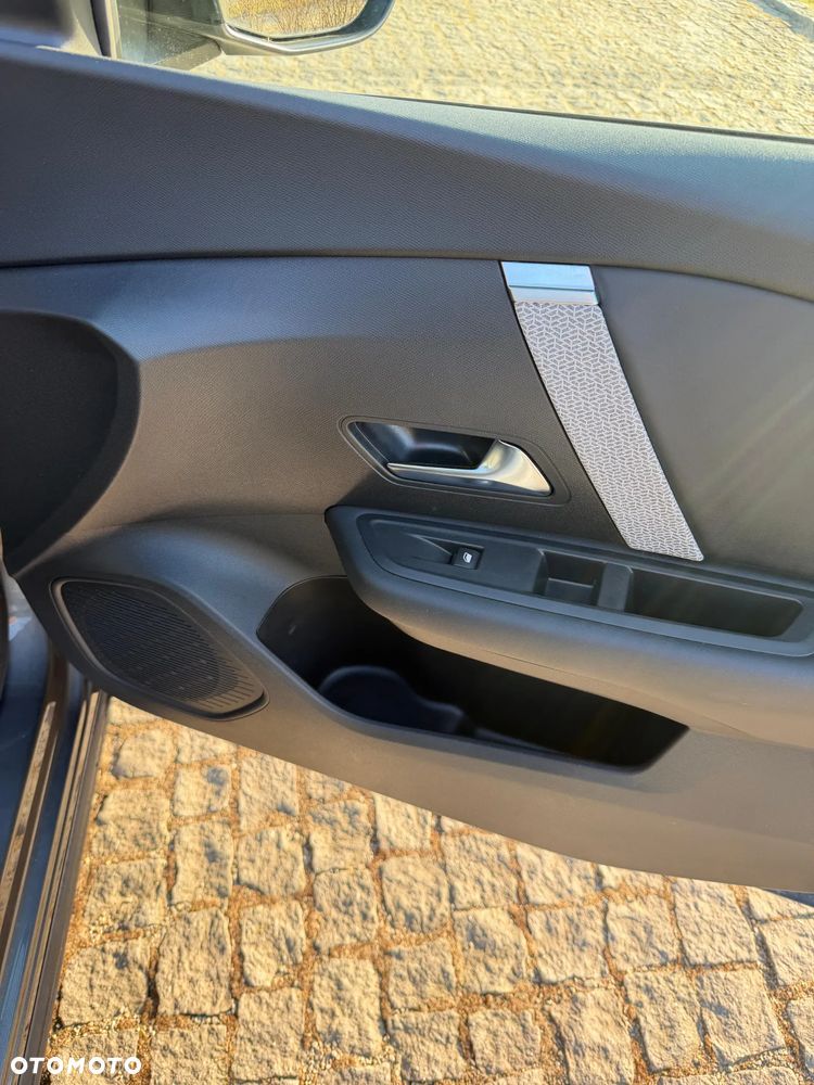 Citroën C4X PureTech 130 Stop&Start EAT8 FEEL PACK - 7