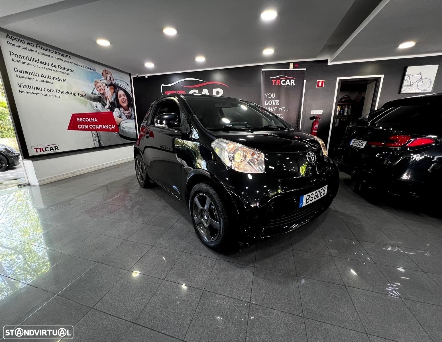 Toyota iQ 1.0 VVT-i 2 - 11