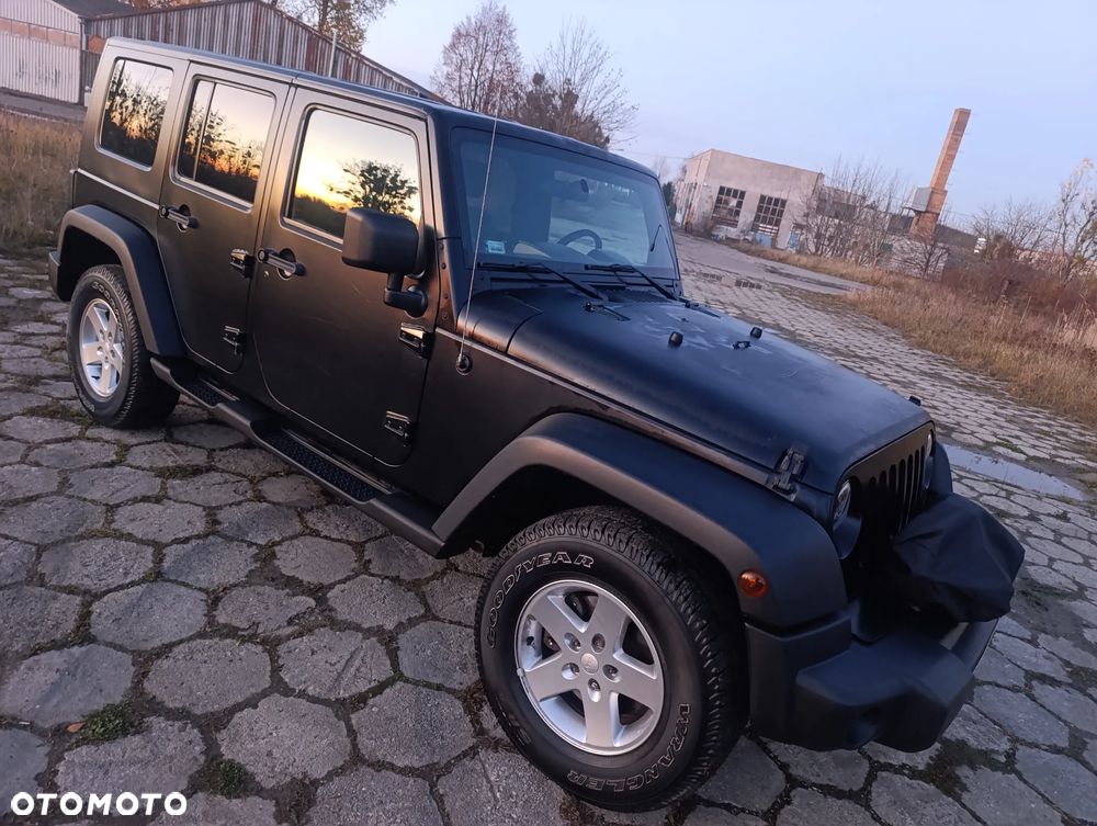 Jeep Wrangler - 8